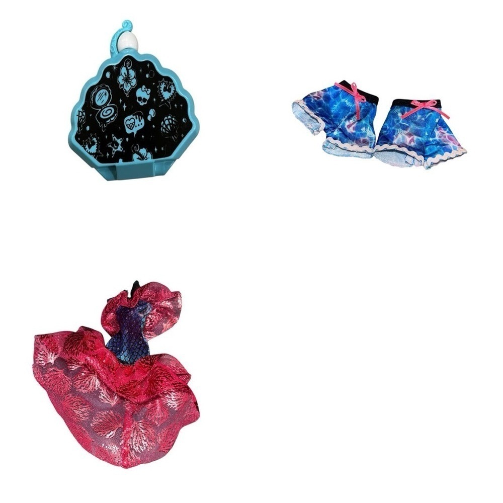 Monster High G3 Lagoona Blue Spa Day shorts monster ball dress Clamshell Compact
